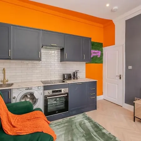Beautiful 2 Bedroom Flat Next To Brighton Beach And Shopping Centre Exterior photo