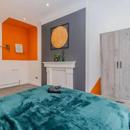 Beautiful 2 Bedroom Flat Next To Brighton Beach And Shopping Centre Exterior photo