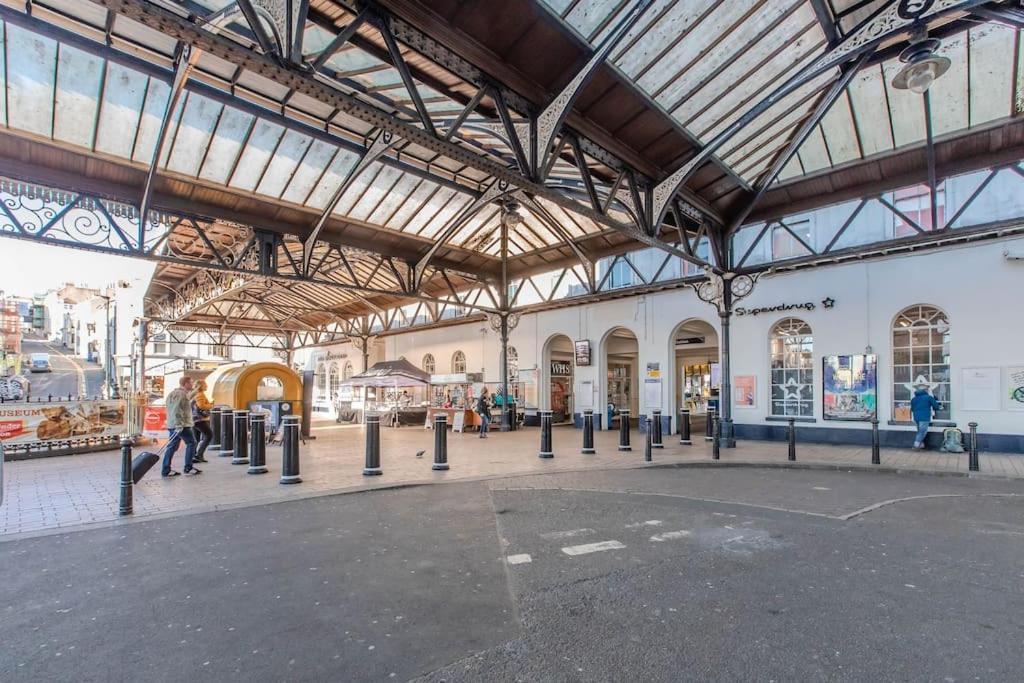 Apartment Beautiful 2 Bedroom Flat Next To And Shopping Centre Brighton
